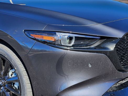 New 2026 MAZDA MAZDA3 Hatchback w/Premium Plus Pkg image 28
