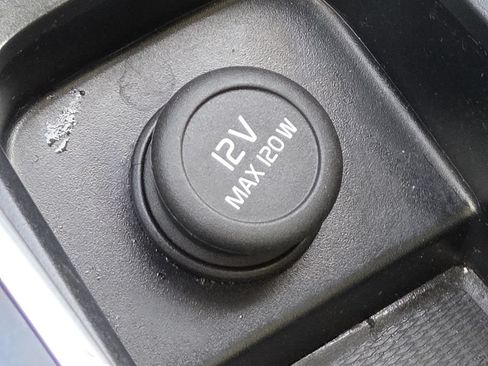 Used 2023 Volvo XC60 B5 Plus AWD/4WD image 6