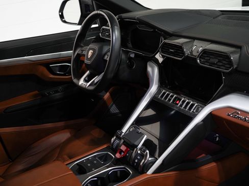 Used 2021 Lamborghini Urus AWD/4WD image 14