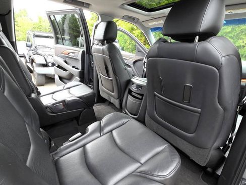 Used 2018 Cadillac Escalade ESV Premium Luxury AWD/4WD image 46