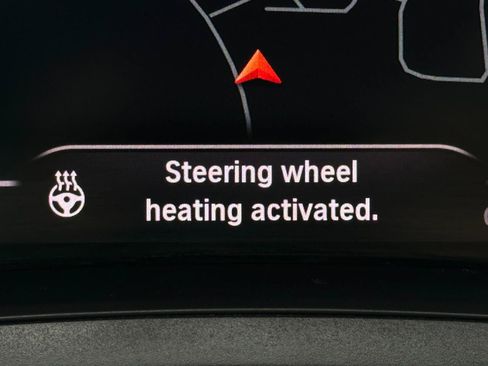 Used 2019 BMW 330i Sedan w/ M Sport Package RWD image 10