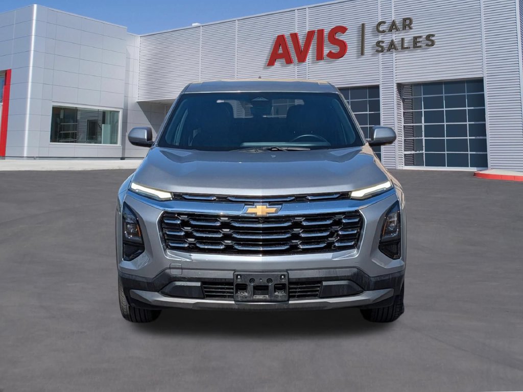 Used 2025 Chevrolet Equinox LT AWD/4WD image 2