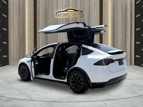 Used 2023 Tesla Model X AWD/4WD image 24