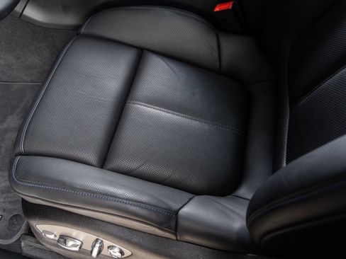 Certified 2026 Porsche Macan S AWD/4WD image 26