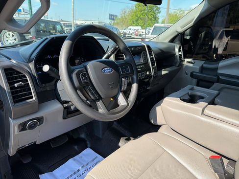 Used 2022 Ford F250 XL w/ Power Equipment Group image 16