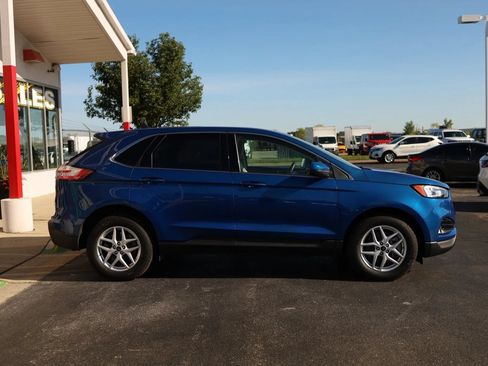 Used 2024 Ford Edge SEL w/ Convenience Package AWD/4WD image 4