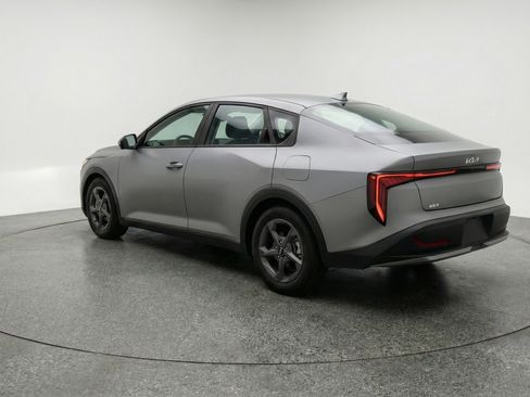 Used 2025 Kia K4 LXS image 6