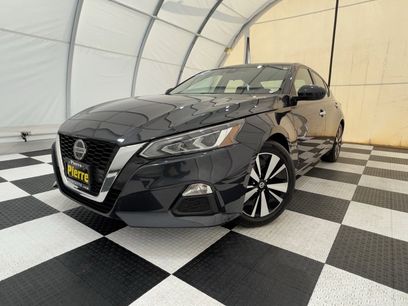 Used 2022 Nissan Altima 2.5 SV