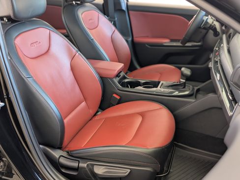 Used 2025 Kia K4 GT-Line w/ GT-Line Premium Package image 21