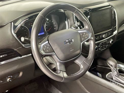 Used 2022 Chevrolet Traverse LT w/ Midnight/Sport Edition AWD/4WD image 19