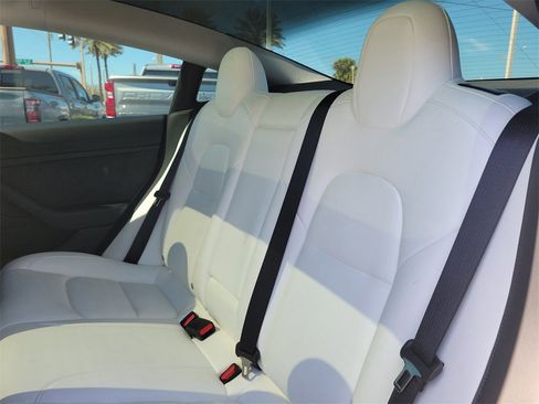 Used 2023 Tesla Model 3 Standard Range image 11