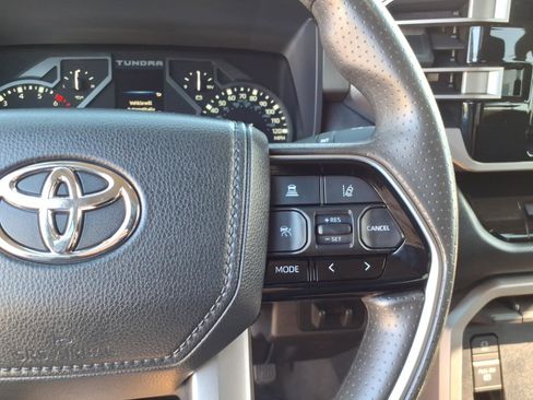 Used 2022 Toyota Tundra SR5 AWD/4WD image 18