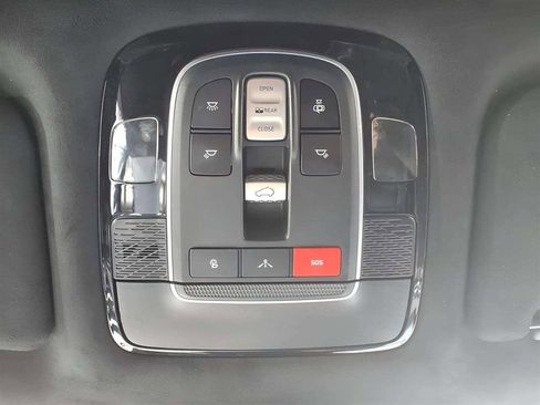 Certified 2022 Hyundai Palisade Calligraphy image 19