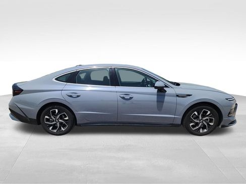 Used 2024 Hyundai Sonata SEL FWD image 9