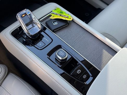 New 2026 Volvo XC90 T8 Ultra image 13