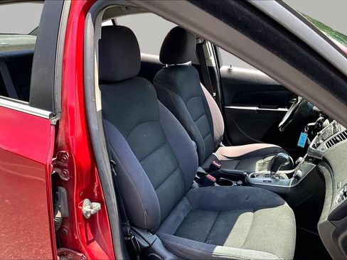 Used 2014 Chevrolet Cruze LT FWD image 18