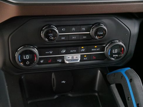 Used 2023 Ford Bronco Outer Banks AWD/4WD image 23