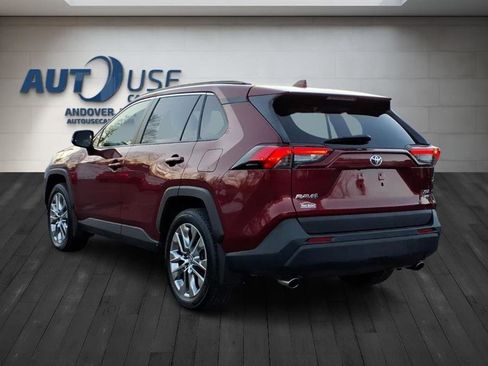 Used 2019 Toyota RAV4 XLE Premium w/ Cold Weather Package image 9