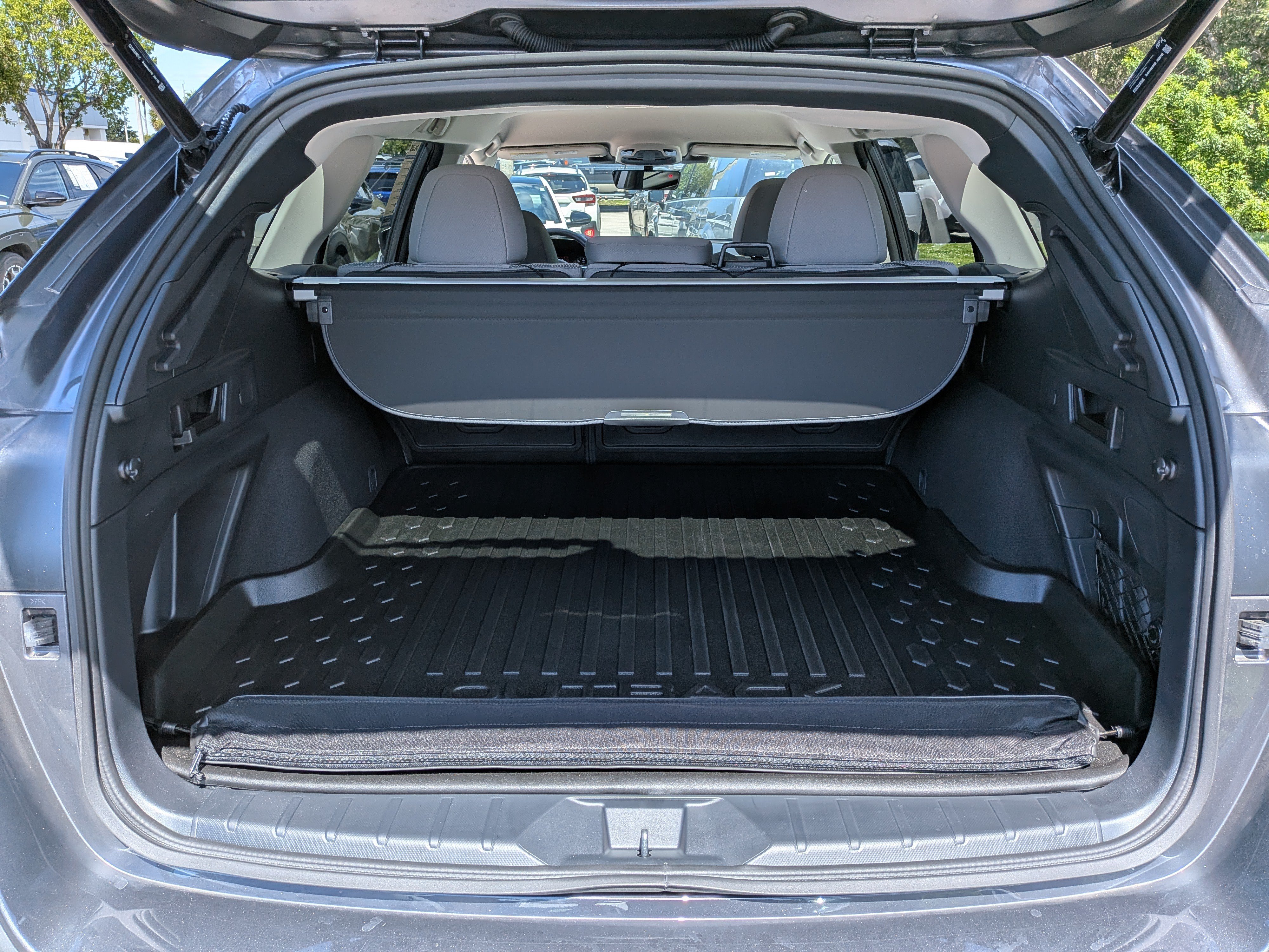 Certified 2025 Subaru Outback Premium AWD/4WD image 13