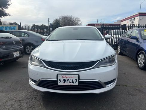 Used 2015 Chrysler 200 Limited w/ Convenience Group FWD image 2