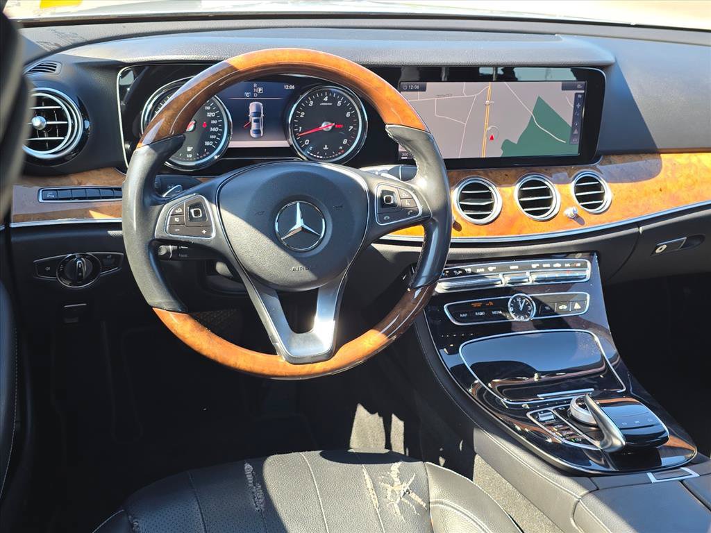 Used 2017 Mercedes-Benz E 300 image 11