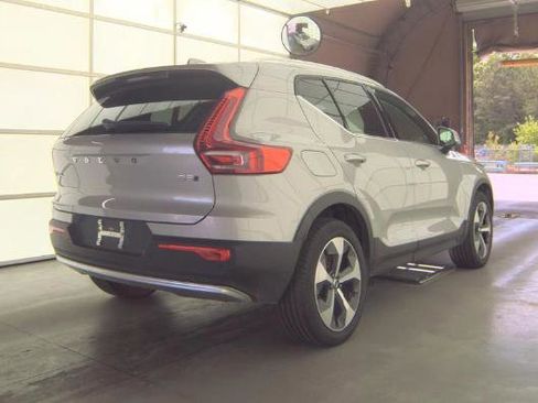 Used 2025 Volvo XC40 B5 Plus AWD/4WD image 3