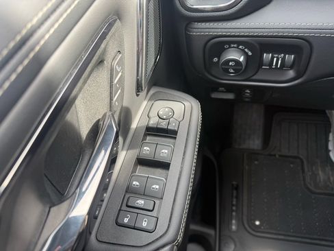 Used 2025 RAM 1500 Limited w/ Bed Utility Group image 30