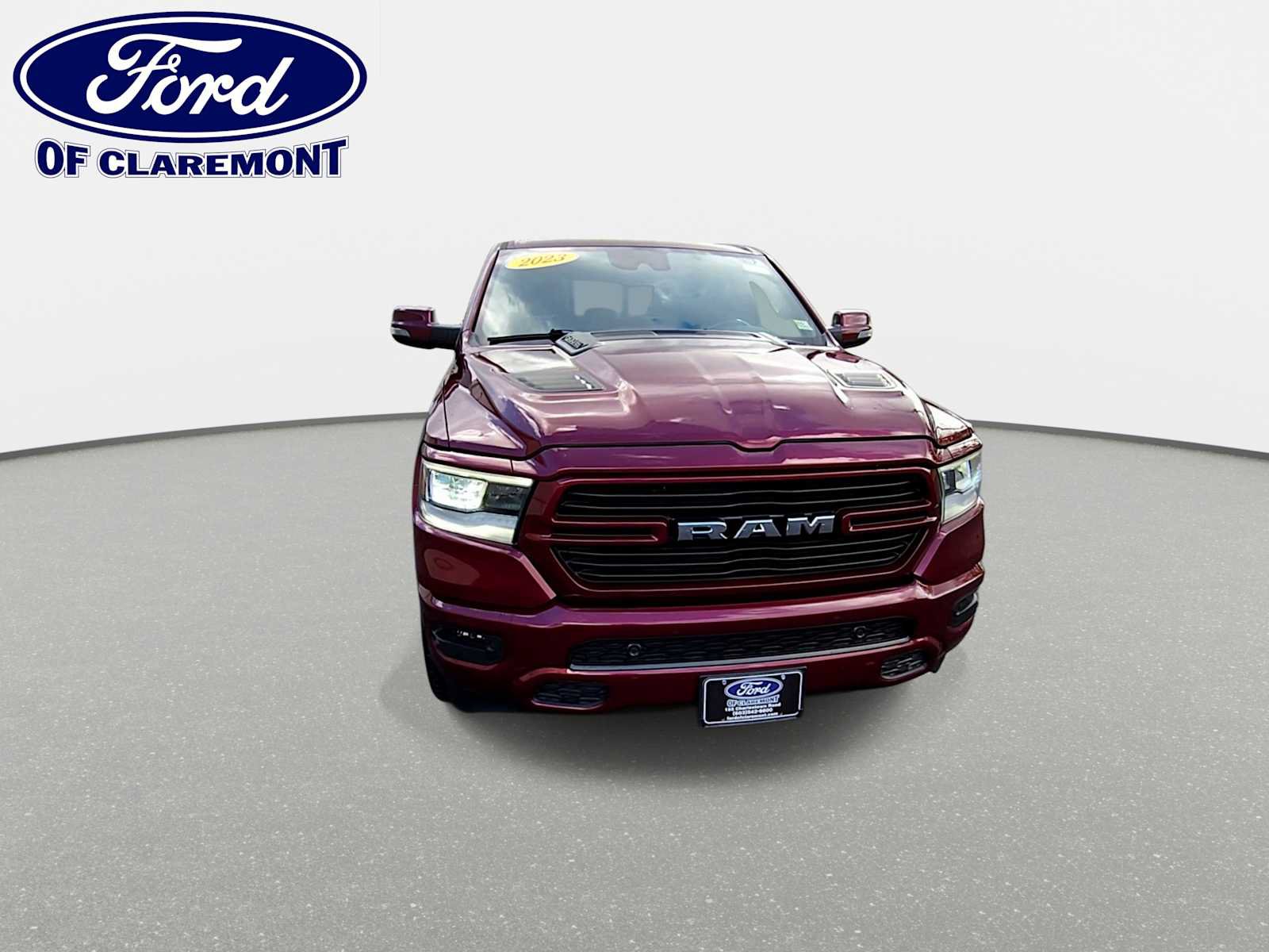 Used 2023 RAM 1500 Laramie AWD/4WD image 3