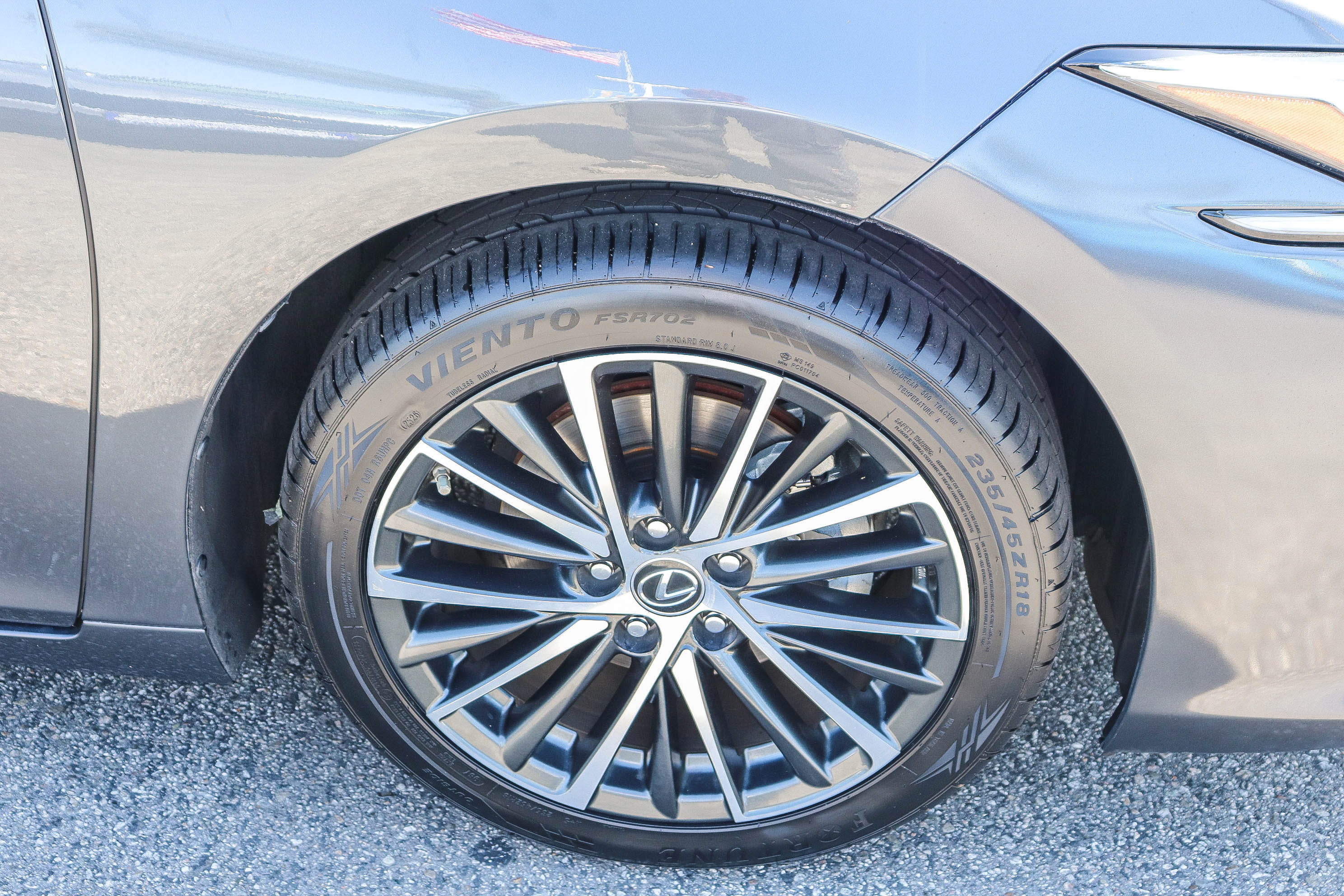Used 2024 Lexus ES 300h w/ Premium Package FWD image 7