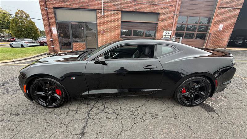 Used 2020 Chevrolet Camaro SS RWD image 13
