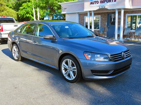 Used 2014 Volkswagen Passat 1.8T SE image 5