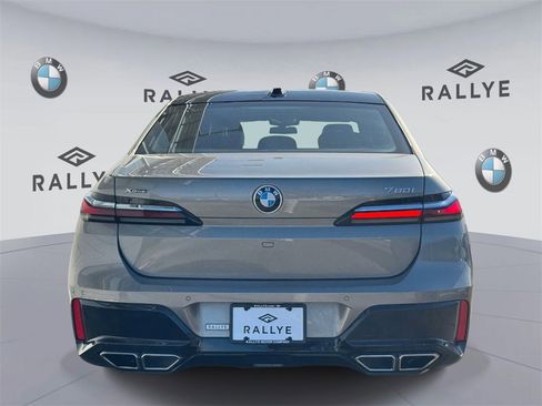 Certified 2023 BMW 760i xDrive w/ Executive Package image 5