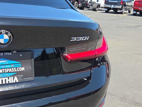 Used 2019 BMW 330i Sedan w/ Convenience Package RWD image 15