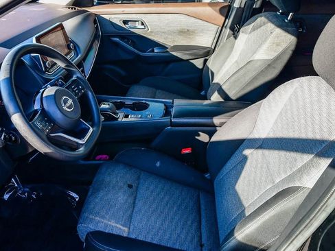 Used 2023 Nissan Rogue SV image 20