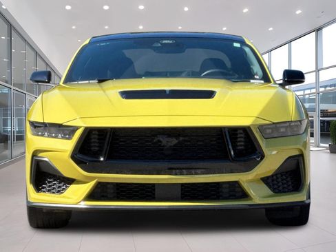 Used 2025 Ford Mustang GT Premium RWD image 9