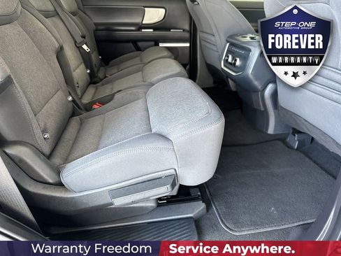 Used 2025 Ford Expedition Active RWD image 34