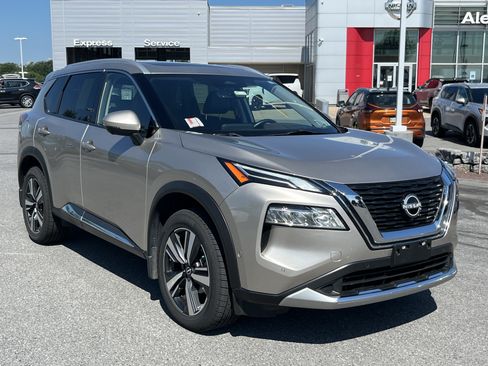 Used 2023 Nissan Rogue Platinum w/ Platinum Premium Package AWD/4WD image 1