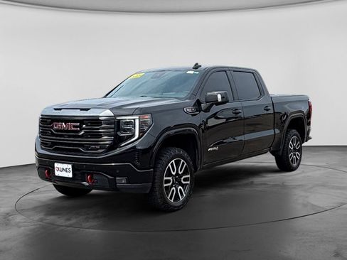 Used 2023 GMC Sierra 1500 AT4 w/ AT4 Premium Package AWD/4WD image 5