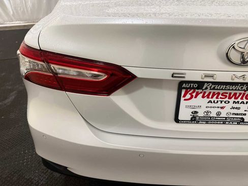 Certified 2018 Toyota Camry XLE image 17