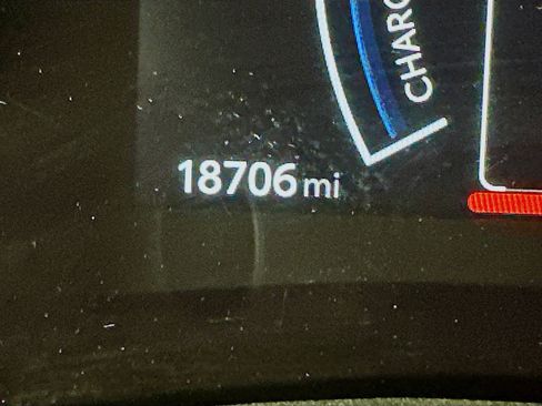 Used 2025 Toyota Camry SE image 19