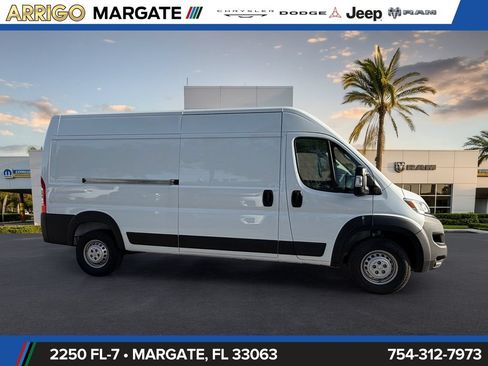 Used 2026 RAM ProMaster 2500 w/ Convenience Group FWD image 8
