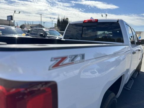 Used 2017 Chevrolet Silverado 1500 LTZ Z71 w/ Redline Edition AWD/4WD image 7