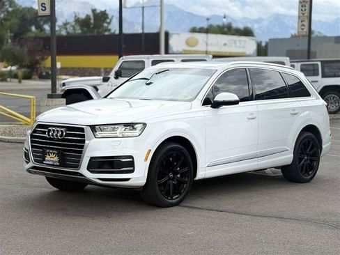 Used 2019 Audi Q7 3.0T Premium Plus w/ Premium Plus Package AWD/4WD image 3