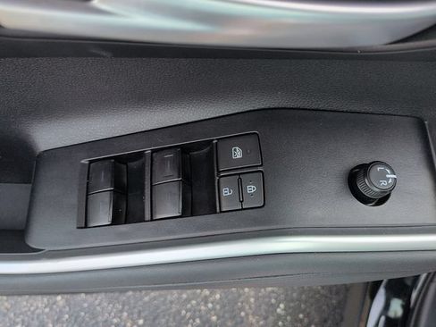 Certified 2025 Toyota Highlander XLE AWD/4WD image 17