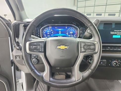 Used 2025 Chevrolet Silverado 2500 LT image 22