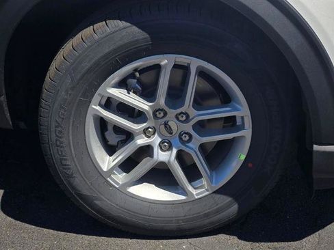 New 2026 Ford Explorer Active RWD image 28