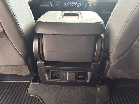 Used 2025 Chevrolet Silverado 1500 LT AWD/4WD image 25