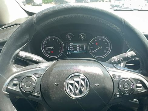 Used 2018 Buick Enclave Essence FWD image 23