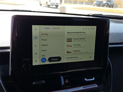 Used 2024 Toyota Corolla Cross XSE image 21