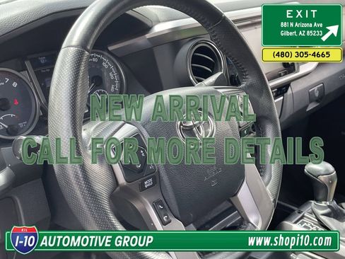 Used 2016 Toyota Tacoma Limited w/ Towing Package image 5